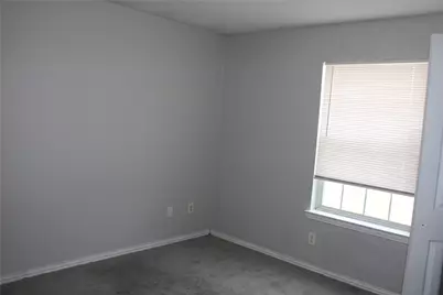 421 Myers Circle, Dallas, TX 75217 - Photo 5