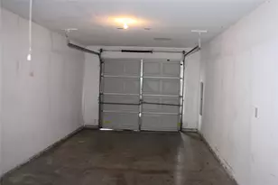 421 Myers Cir, Dallas, TX 75217 - Photo 19