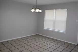 421 Myers Cir, Dallas, TX 75217 - Photo 13