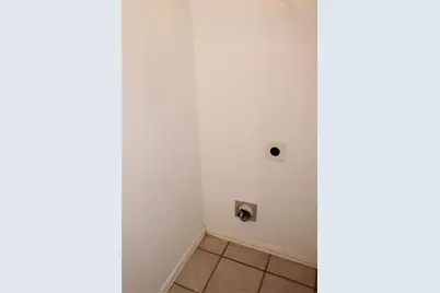 421 Myers Circle, Dallas, TX 75217 - Photo 17