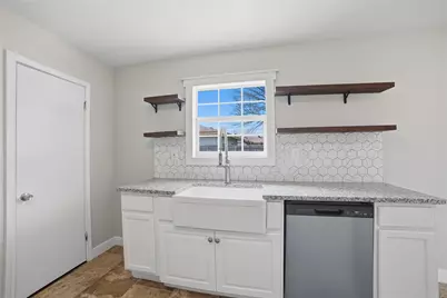 404 S 4th Street, Crandall, TX 75114 - Photo 5