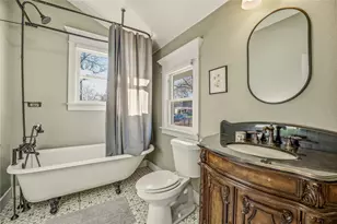 818 W Richmond Ave, Fort Worth, TX 76110 - Photo 25