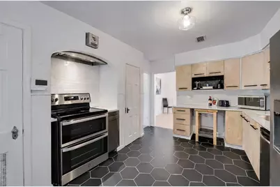 2707 Burlington Boulevard, Dallas, TX 75211 - Photo 9