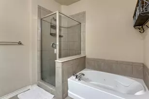 341 Metropolitan Dr, Plano, TX 75023 - Photo 11