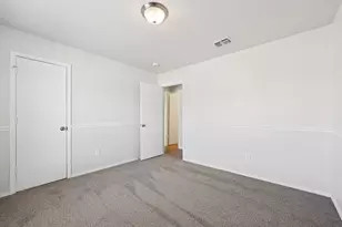 7020 Green Ridge Trail, North Richland Hills, TX 76182 - Photo 17