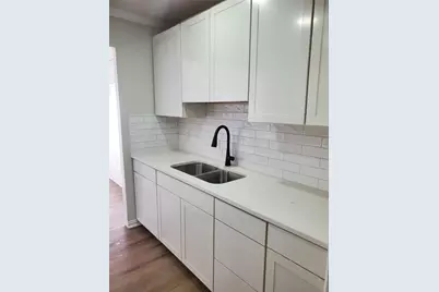 516 W Beach Street, Fort Worth, TX 76111 - Photo 5