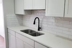 516 W Beach St, Fort Worth, TX 76111 - Photo 5