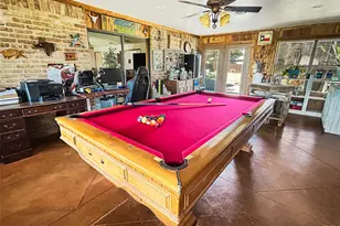 903 N Hoover Ave, Cameron, TX 76520 - Photo 9