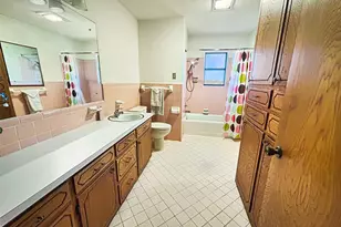 903 N Hoover Ave, Cameron, TX 76520 - Photo 13