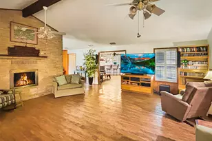 903 N Hoover Ave, Cameron, TX 76520 - Photo 3