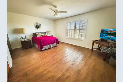 903 N Hoover Avenue, Cameron, TX 76520 - Photo 15