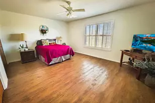 903 N Hoover Ave, Cameron, TX 76520 - Photo 15