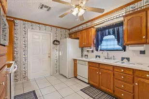 646 Winding Oaks, Waco, TX 76705 - Photo 9