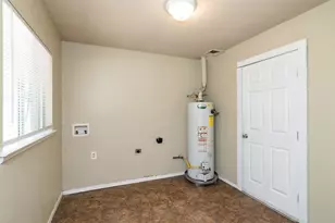 3230 Ridgeview Cir, Irving, TX 75062 - Photo 17