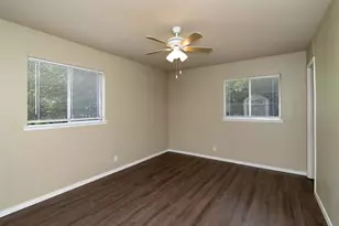 3230 Ridgeview Cir, Irving, TX 75062 - Photo 13