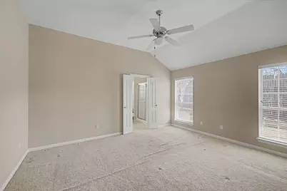 1016 Dawn Court, Granbury, TX 76048 - Photo 11