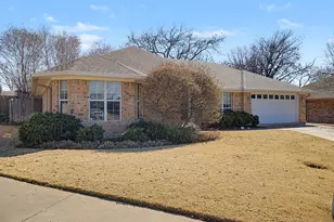 1016 Dawn Ct, Granbury, TX 76048 - Photo 1