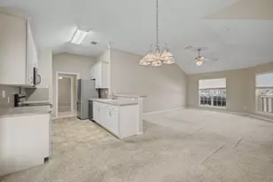 1016 Dawn Ct, Granbury, TX 76048 - Photo 3