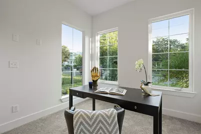 933 W 8th Street, Dallas, TX 75208 - Photo 11