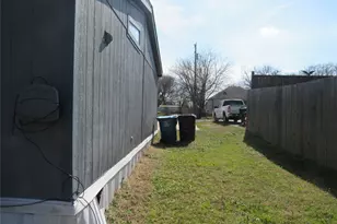 501 W Collins St, Denison, TX 75020 - Photo 31