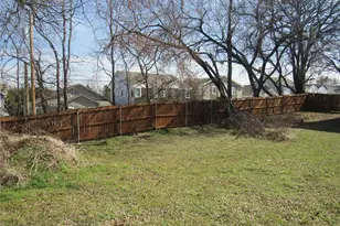 501 W Collins St, Denison, TX 75020 - Photo 27