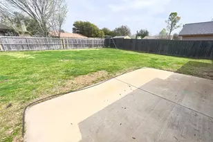 2902 Rayswood Dr, Carrollton, TX 75007 - Photo 9