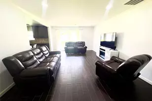 2902 Rayswood Dr, Carrollton, TX 75007 - Photo 3