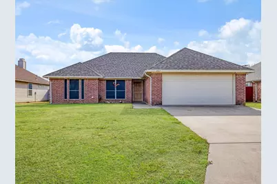 207 Quail Run, Aubrey, TX 76227 - Photo 1