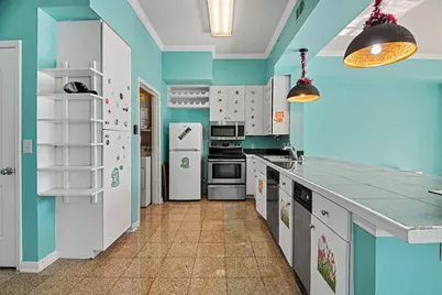 3225 Turtle Creek Boulevard #212, Dallas, TX 75219 - Photo 9