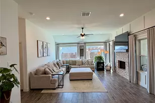 916 Rodgers Ave, Godley, TX 76044 - Photo 5