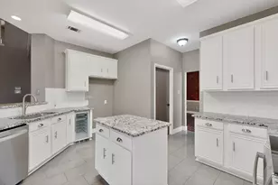 1841 Grand Canyon Dr, Lewisville, TX 75077 - Photo 11