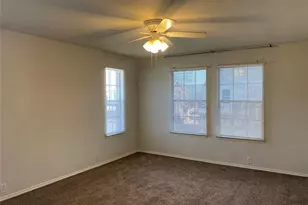 2725 Hyde Park Dr, Grand Prairie, TX 75050 - Photo 11