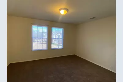 2725 Hyde Park Drive, Grand Prairie, TX 75050 - Photo 7