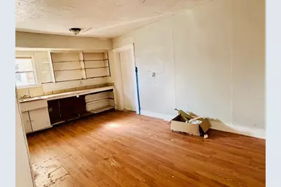 709 Jefferson Street E, Sulphur Springs, TX 75482 - Photo 9