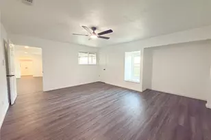 418 Clover Ln, Garland, TX 75043 - Photo 11