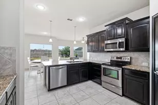 1101 Sierra Blanca Dr, Burleson, TX 76028 - Photo 13