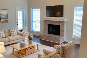 3903 Wanklyn Ct, Dallas, TX 75237 - Photo 1