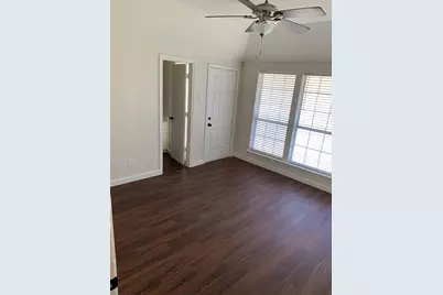 3903 Wanklyn Court, Dallas, TX 75237 - Photo 7