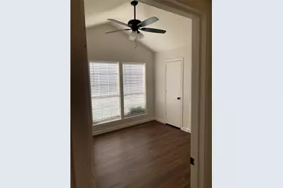 3903 Wanklyn Court, Dallas, TX 75237 - Photo 11