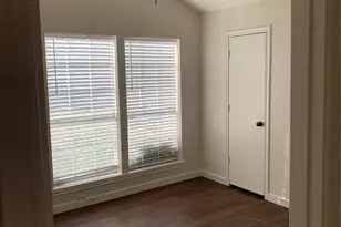 3903 Wanklyn Ct, Dallas, TX 75237 - Photo 11