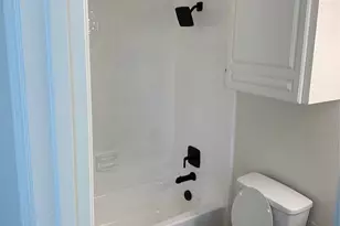 3903 Wanklyn Ct, Dallas, TX 75237 - Photo 13