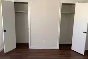 3903 Wanklyn Ct, Dallas, TX 75237 - Photo 15