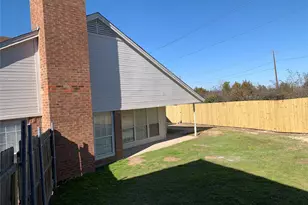 3903 Wanklyn Ct, Dallas, TX 75237 - Photo 23