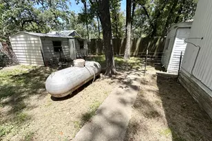 305 Live Oak Ln, Mabank, TX 75156 - Photo 13