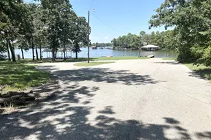 305 Live Oak Ln, Mabank, TX 75156 - Photo 15