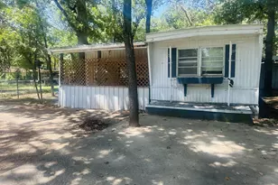 305 Live Oak Ln, Mabank, TX 75156 - Photo 3