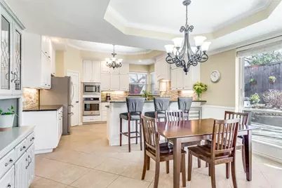 2729 Sunrise Drive, Arlington, TX 76006 - Photo 11