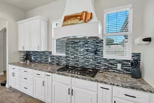 100 Maverick Ct, Granbury, TX 76049 - Photo 9