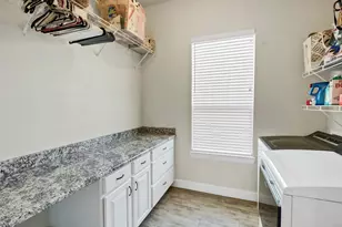 100 Maverick Ct, Granbury, TX 76049 - Photo 17