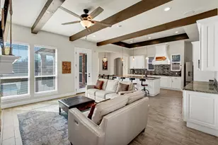 100 Maverick Ct, Granbury, TX 76049 - Photo 7